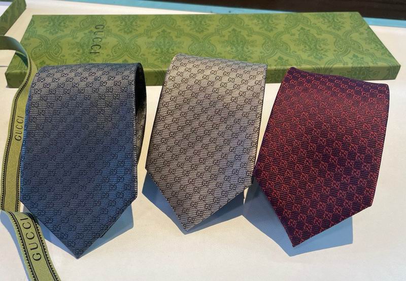 Gucci Tie hm29